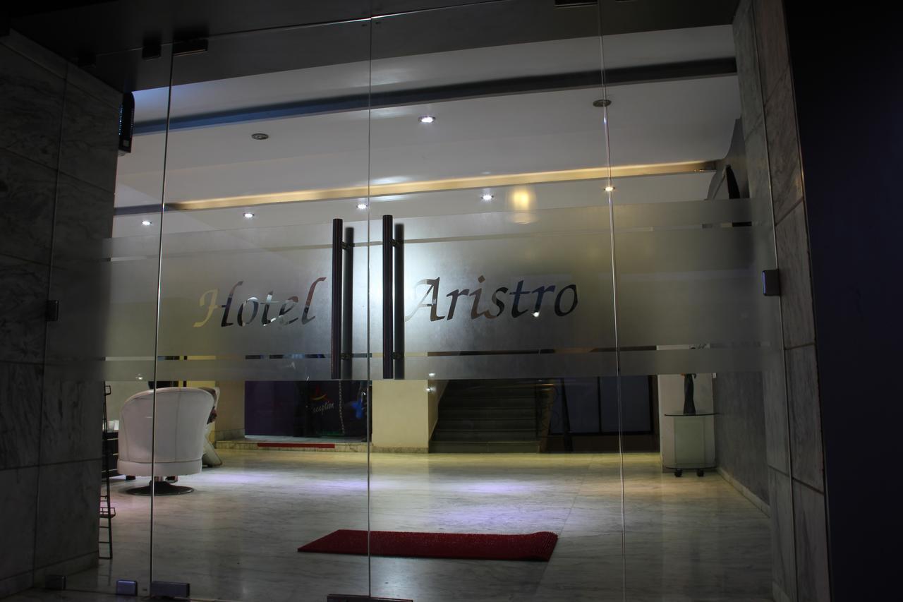 Hotel Aristro Lonavala Extérieur photo