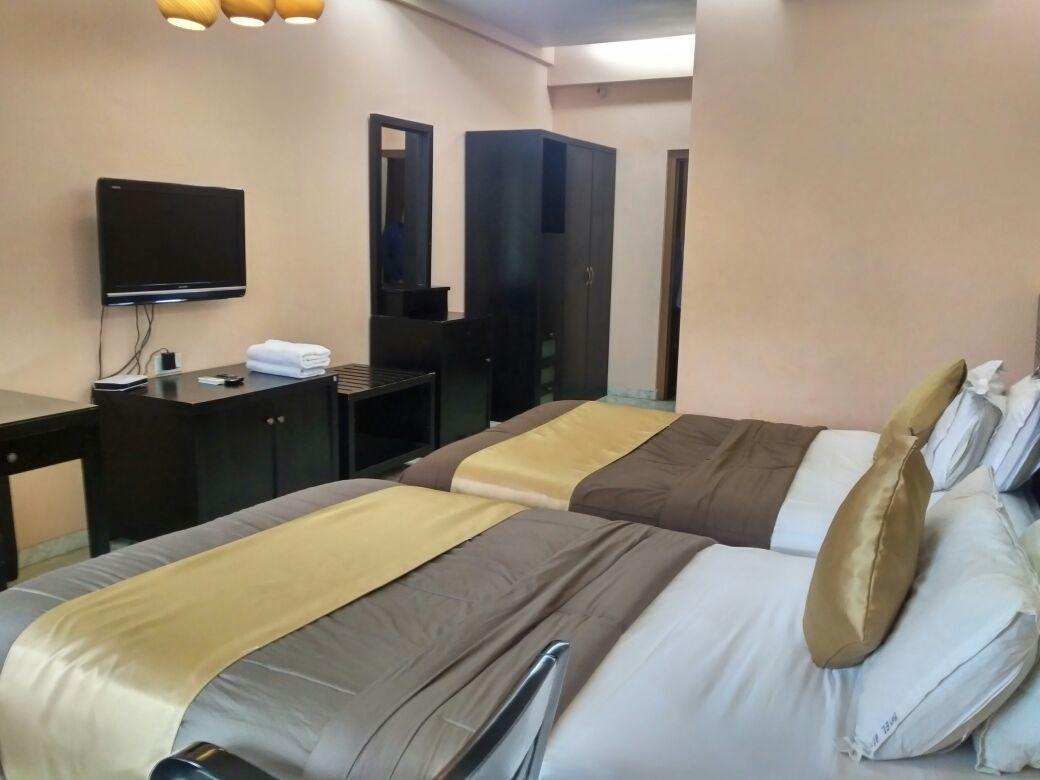 Hotel Aristro Lonavala Extérieur photo