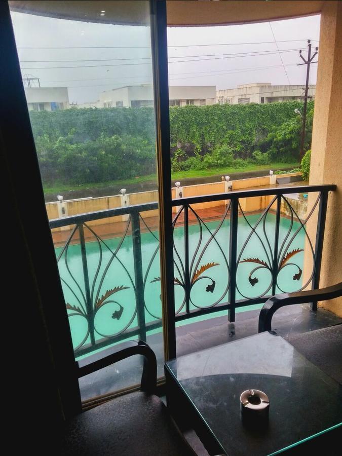 Hotel Aristro Lonavala Extérieur photo